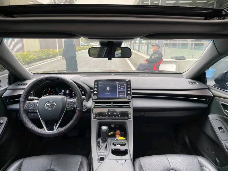 成都21年丰田亚洲龙9