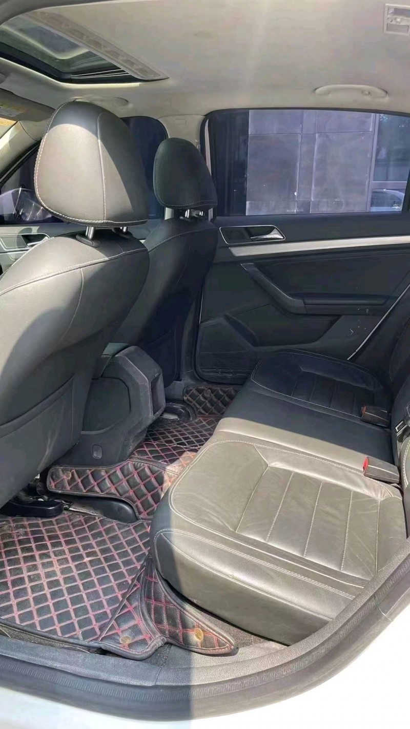 成都18年大众朗逸7