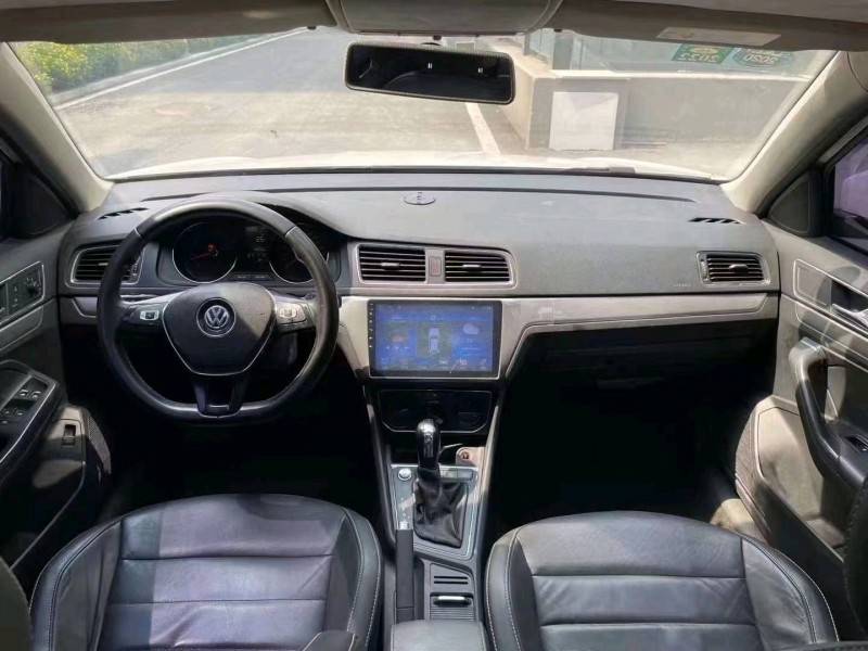 成都18年大众朗逸9