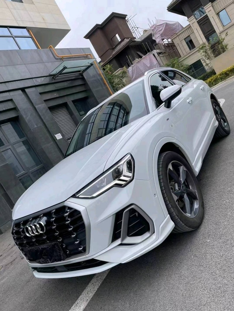 成都22年奥迪Q33