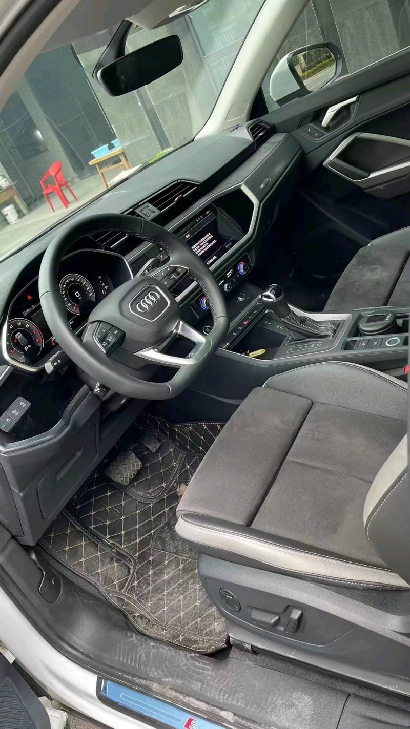 成都22年奥迪Q36