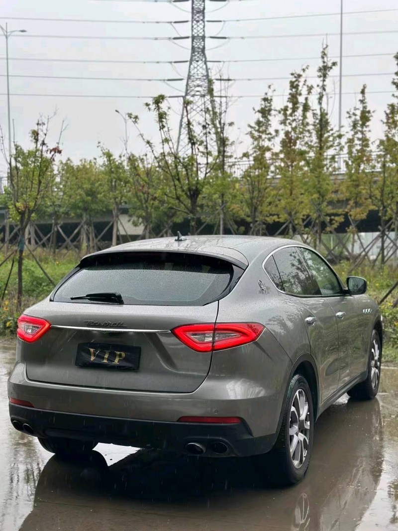 枣庄18年玛莎拉蒂Levante5