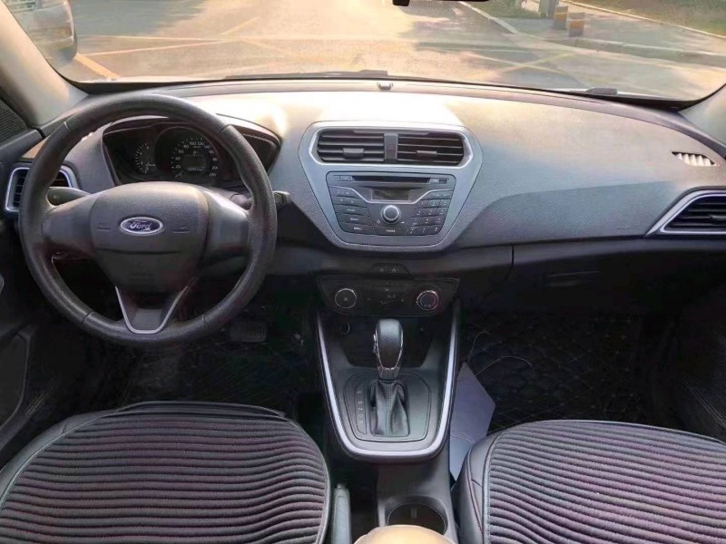 枣庄19年福特福睿斯5