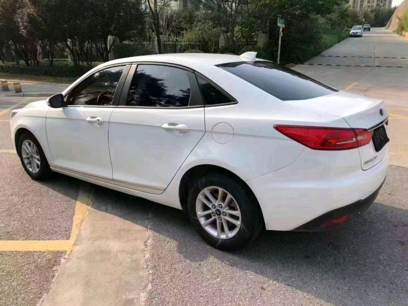 枣庄19年福特福睿斯7