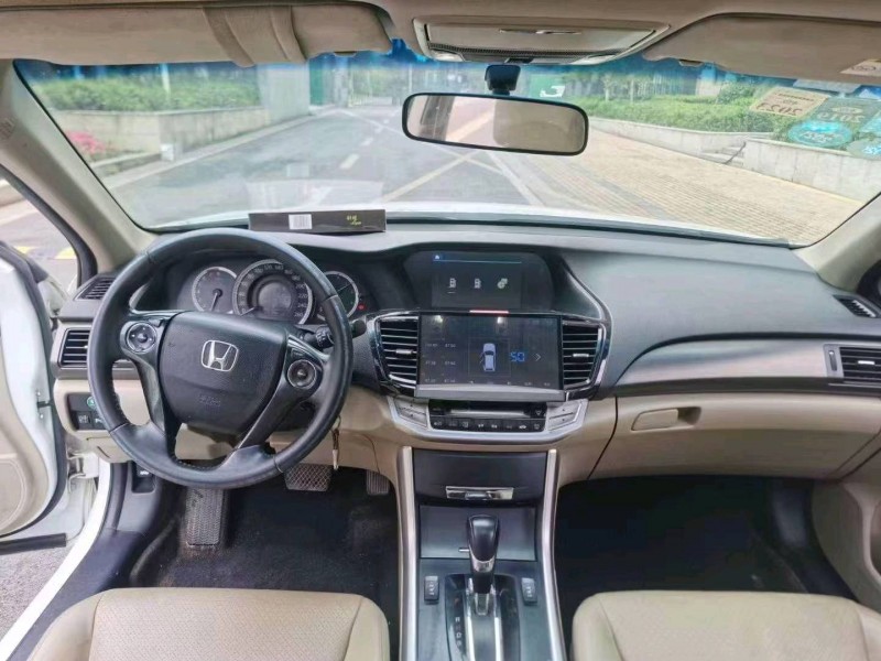 常州15年本田雅阁4