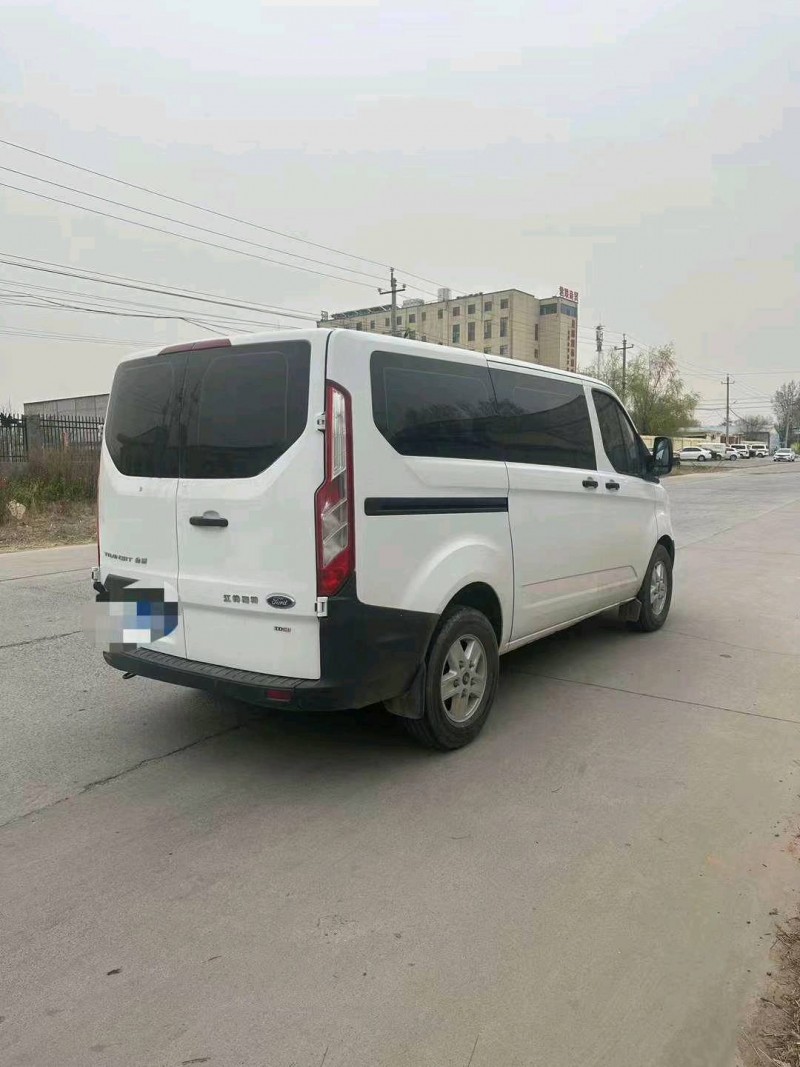 东营17年福特全顺4