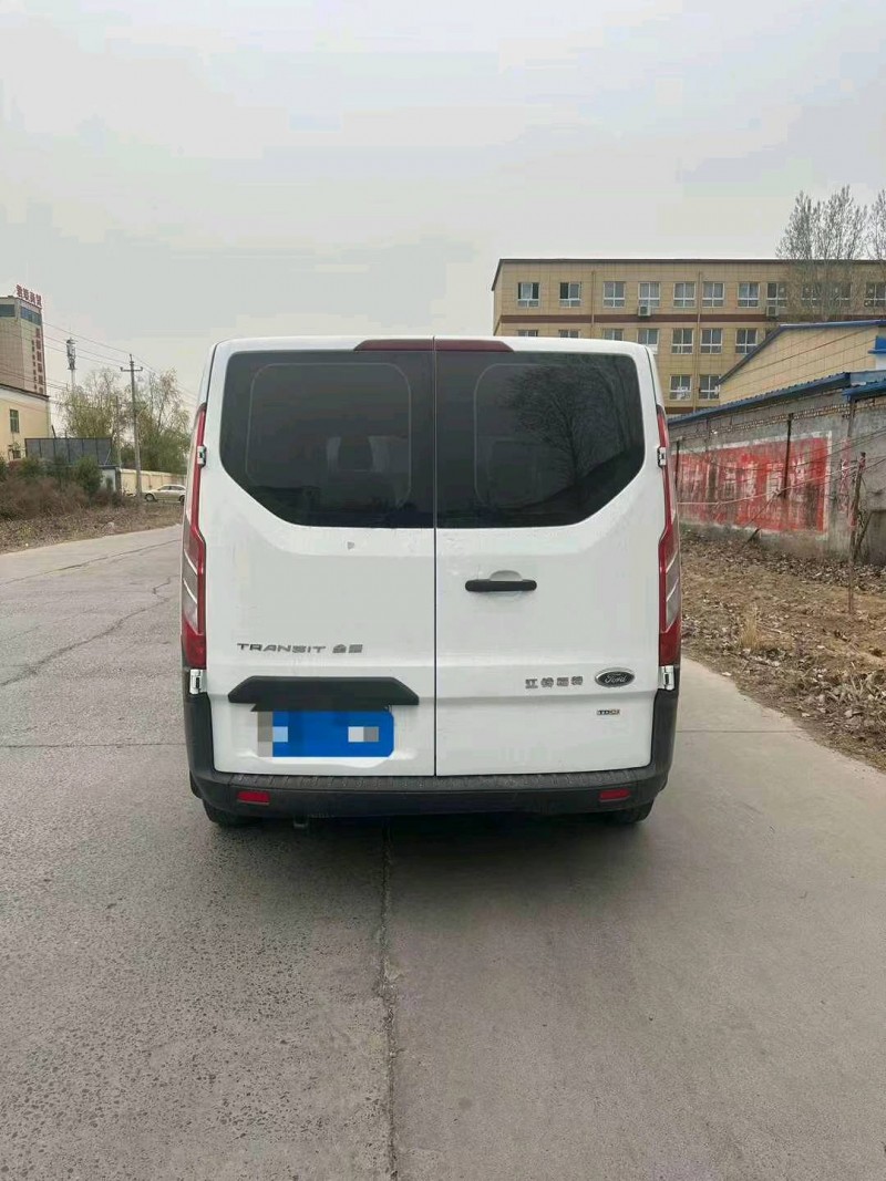 东营17年福特全顺5