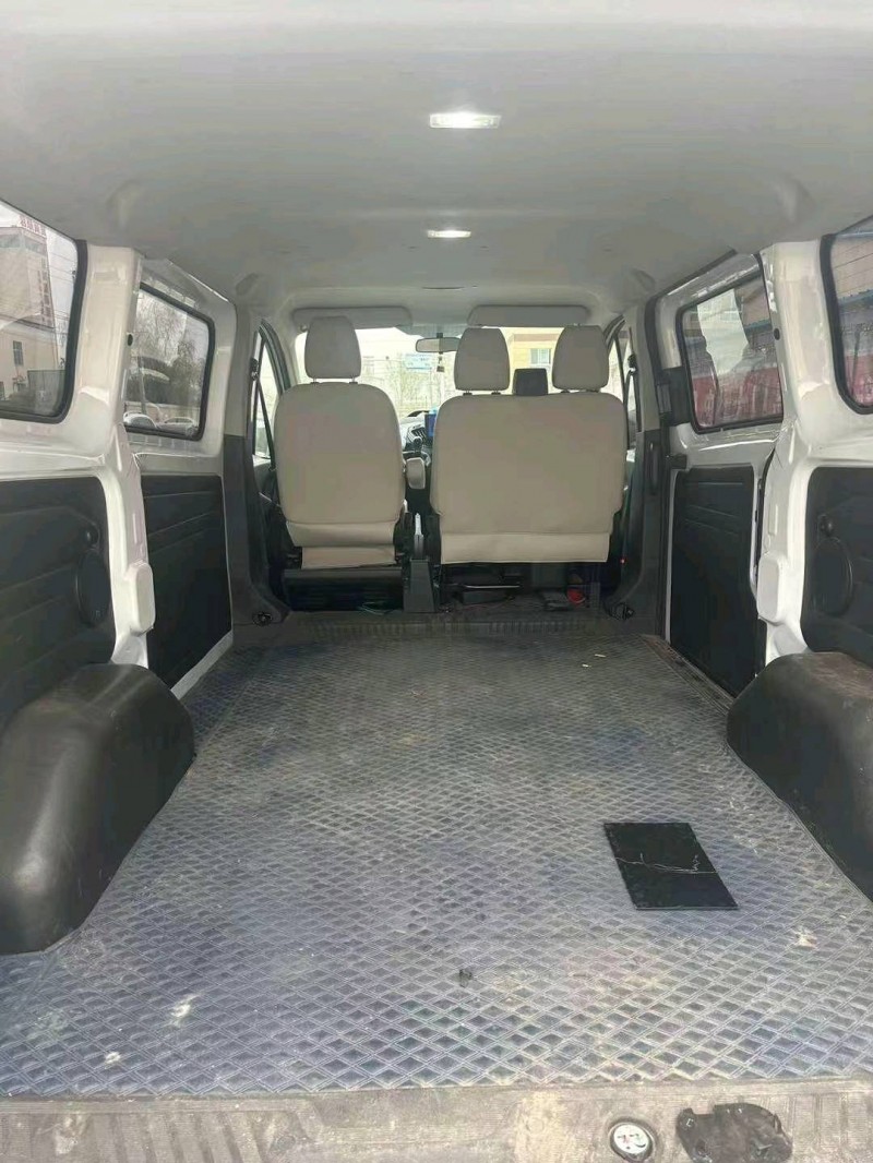 东营17年福特全顺9