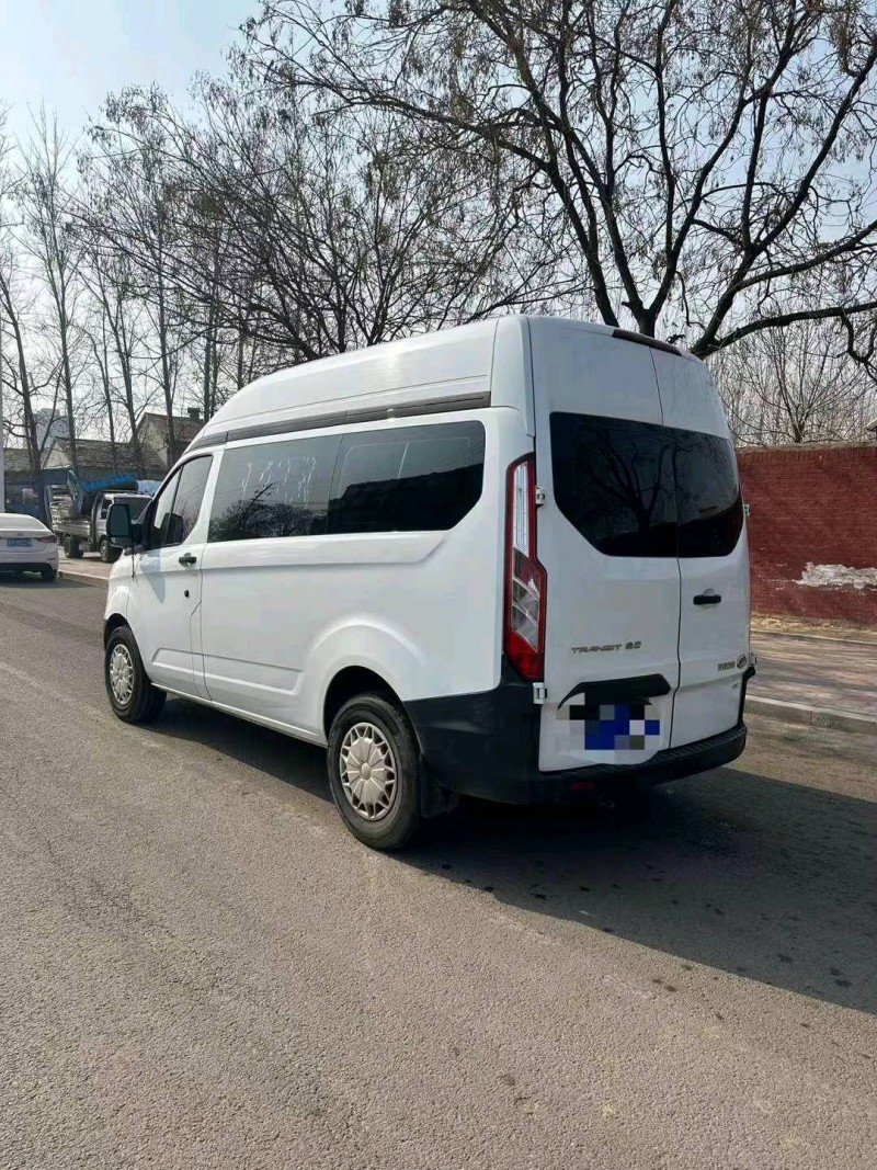 东营17年福特全顺5