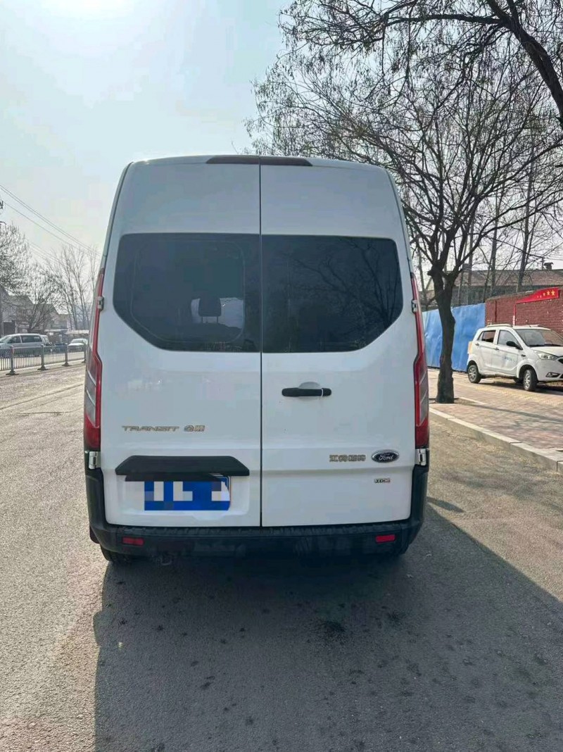 东营17年福特全顺6