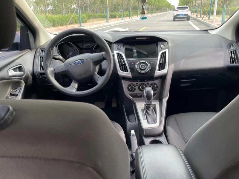 廊坊14年福特福克斯5