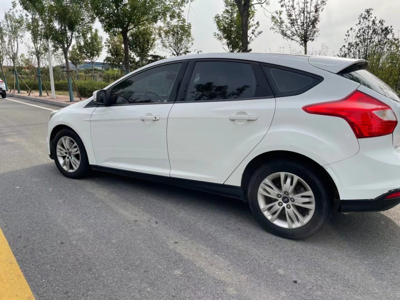 廊坊14年福特福克斯8