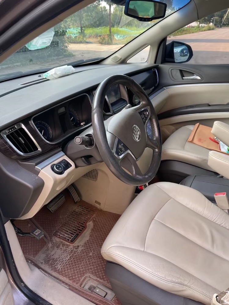 济南13年别克GL82