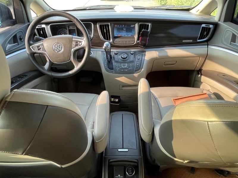 济南13年别克GL83