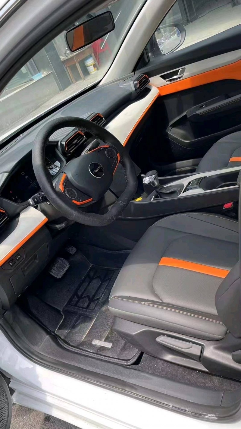 成都22年东风奕炫5