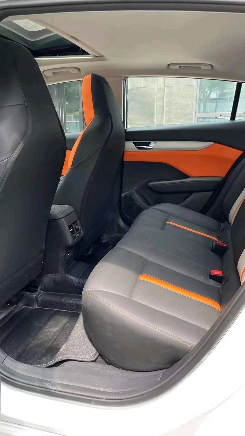 成都22年东风奕炫7