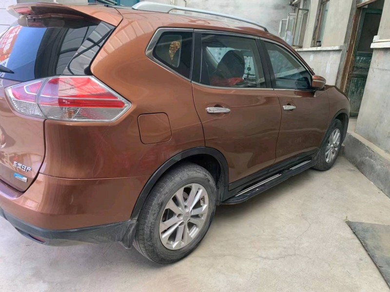 邯郸14年日产奇骏4