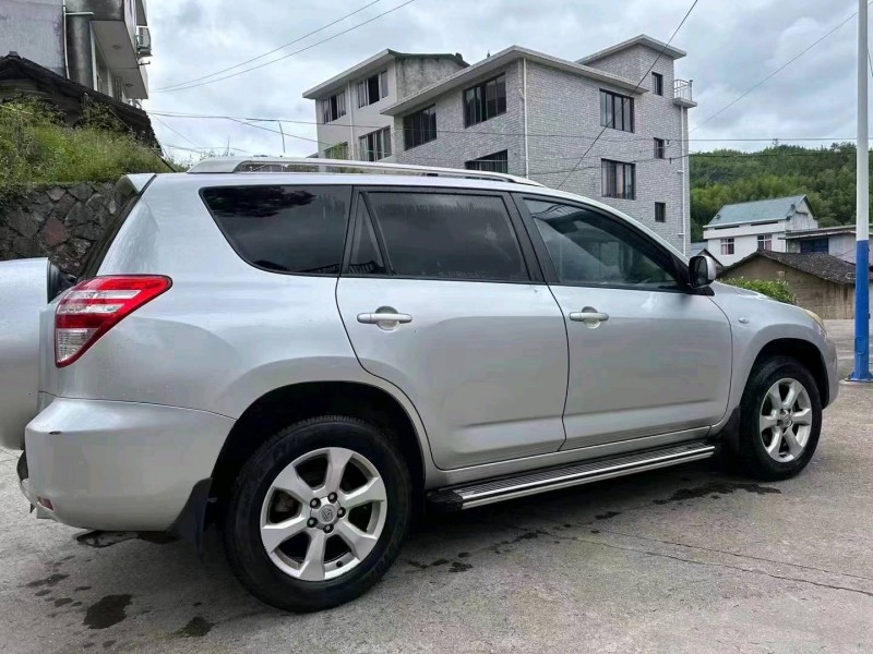 嘉兴12年丰田RAV4荣放5