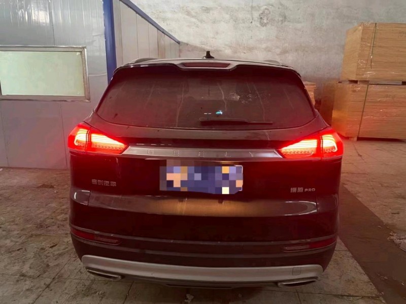 枣庄21年吉利博越8
