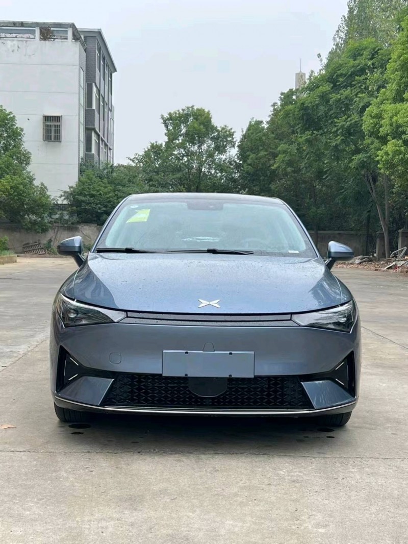 襄陽23年小鵬汽車P51