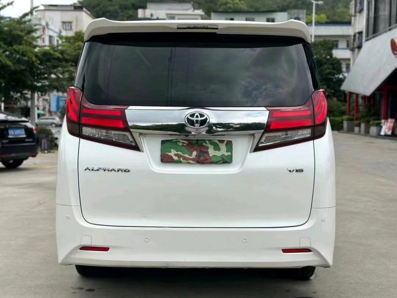 东莞17年丰田埃尔法9