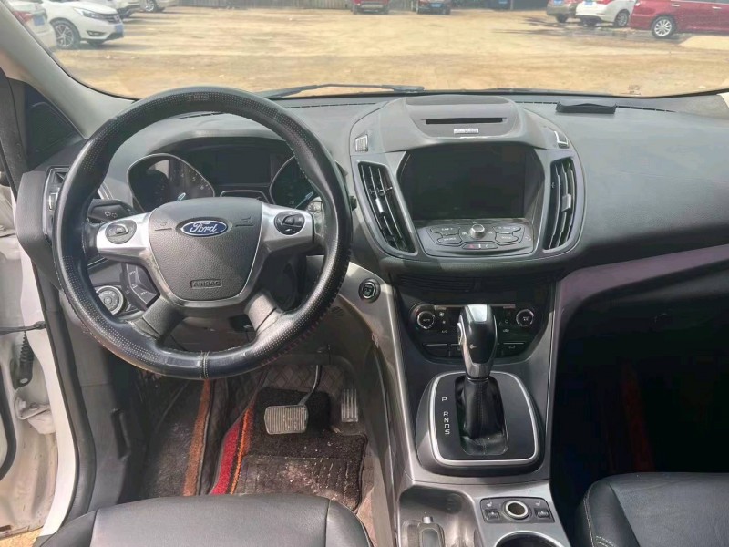 淄博15年福特翼虎4