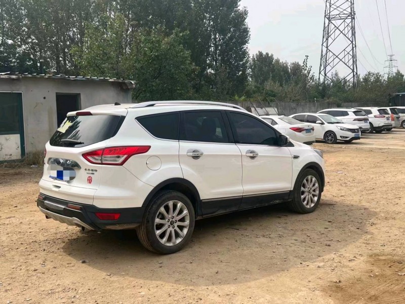 淄博15年福特翼虎9