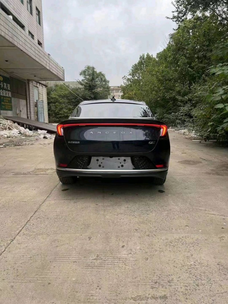 邯郸23年极狐汽车阿尔法4