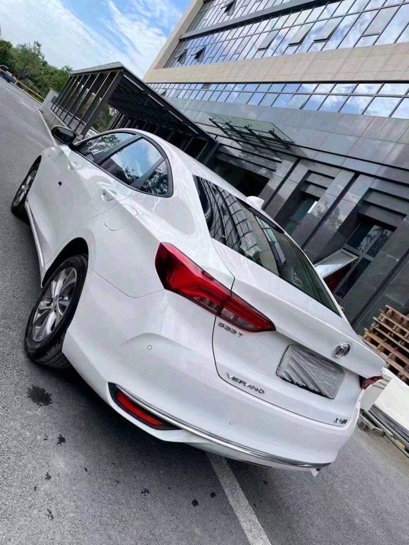 成都23年别克威朗4