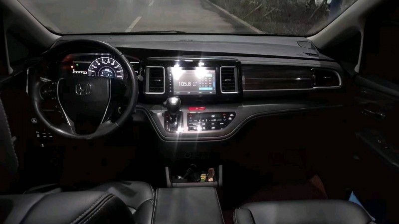 邢台17年本田艾力绅7