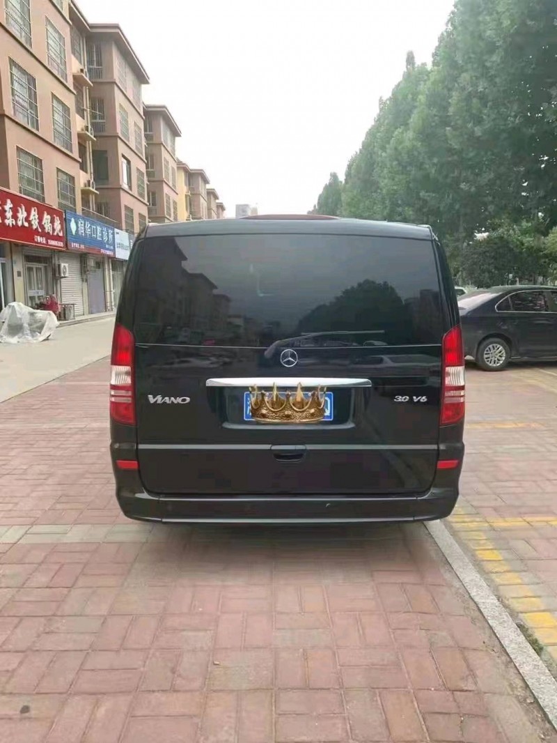 嘉兴16年奔驰唯雅诺3