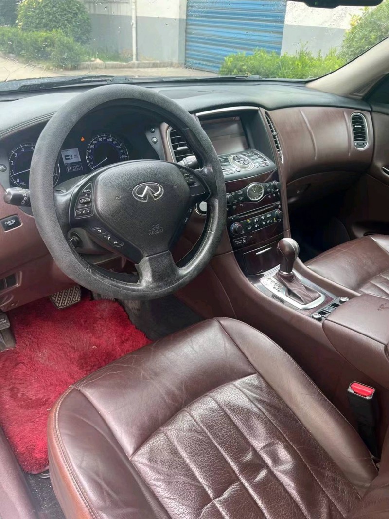 宿迁14年英菲尼迪QX506