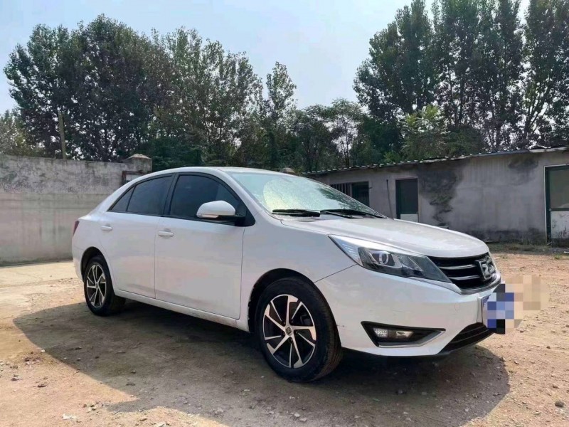 东营18年众泰Z3008