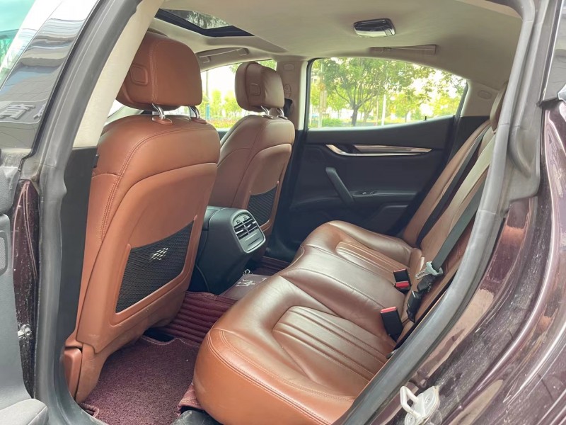 济宁14年玛莎拉蒂Ghibli8