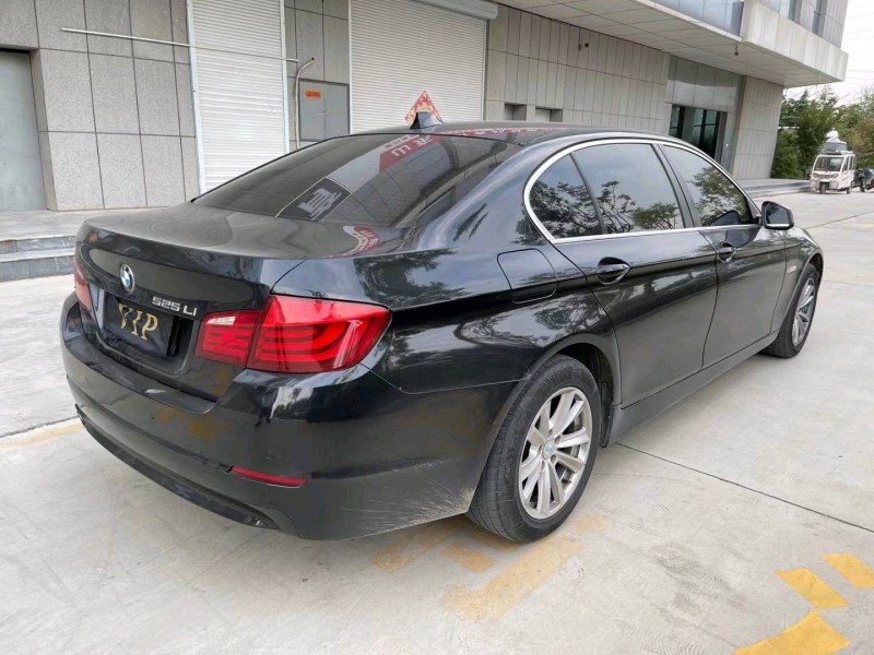济宁13年宝马5系4