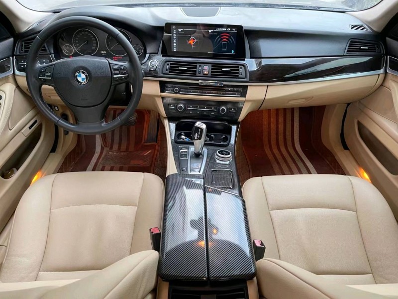 济宁13年宝马5系8