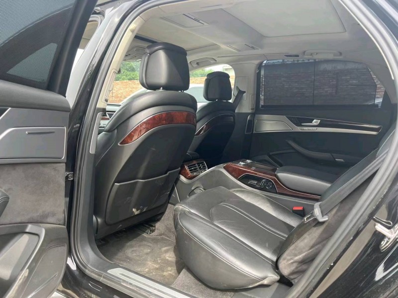 北京12年奥迪A8L6