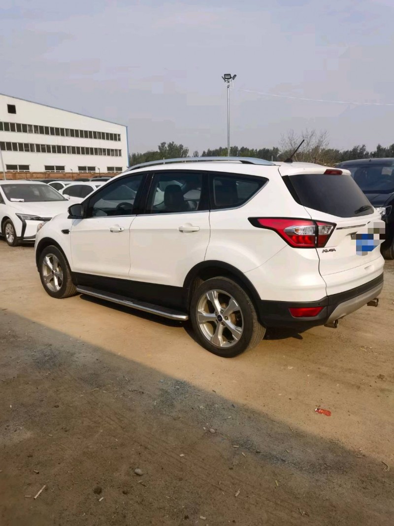 保定17年福特翼虎5