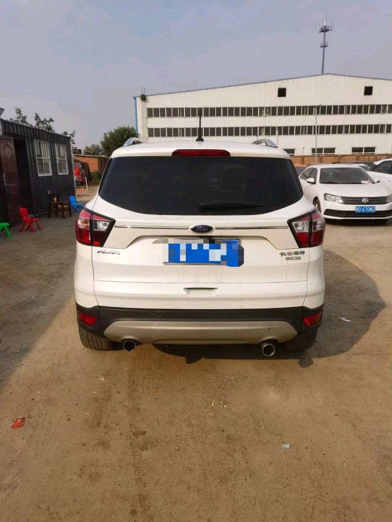 保定17年福特翼虎8