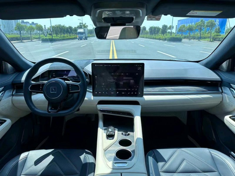 鹽城22年極氪汽車0016