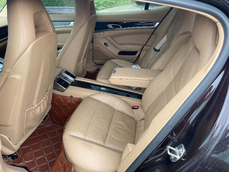 佛山12年保时捷帕拉梅拉4