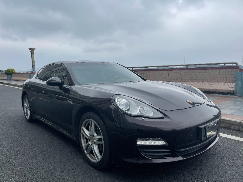 佛山12年保时捷帕拉梅拉5