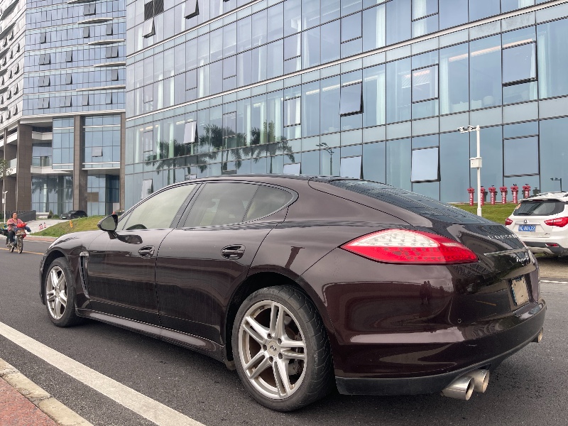 佛山12年保时捷帕拉梅拉7