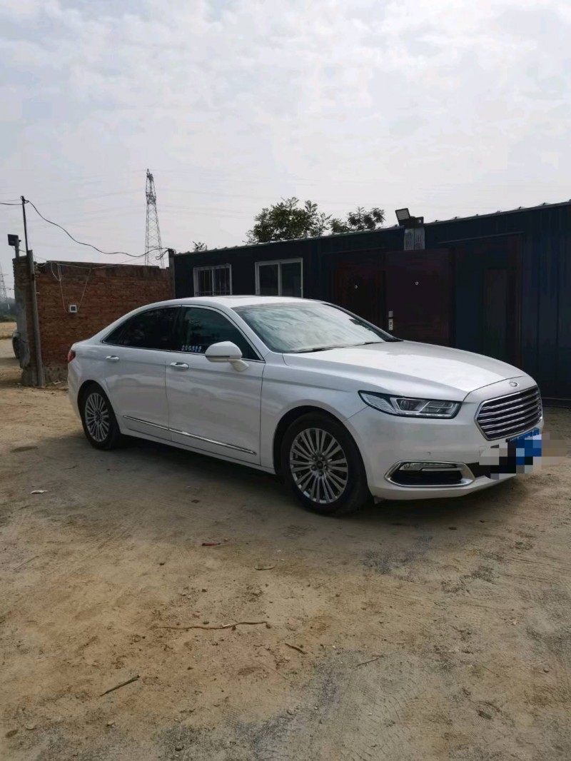 保定16年福特金牛座2