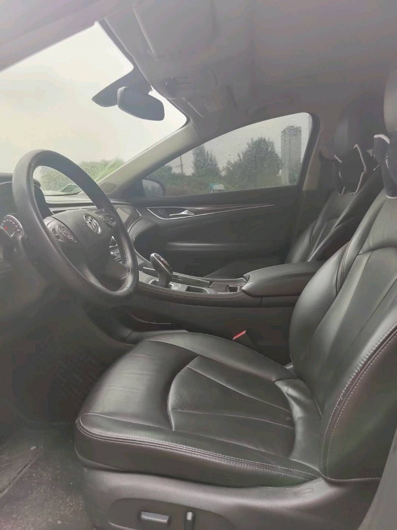 菏泽20年别克君越3