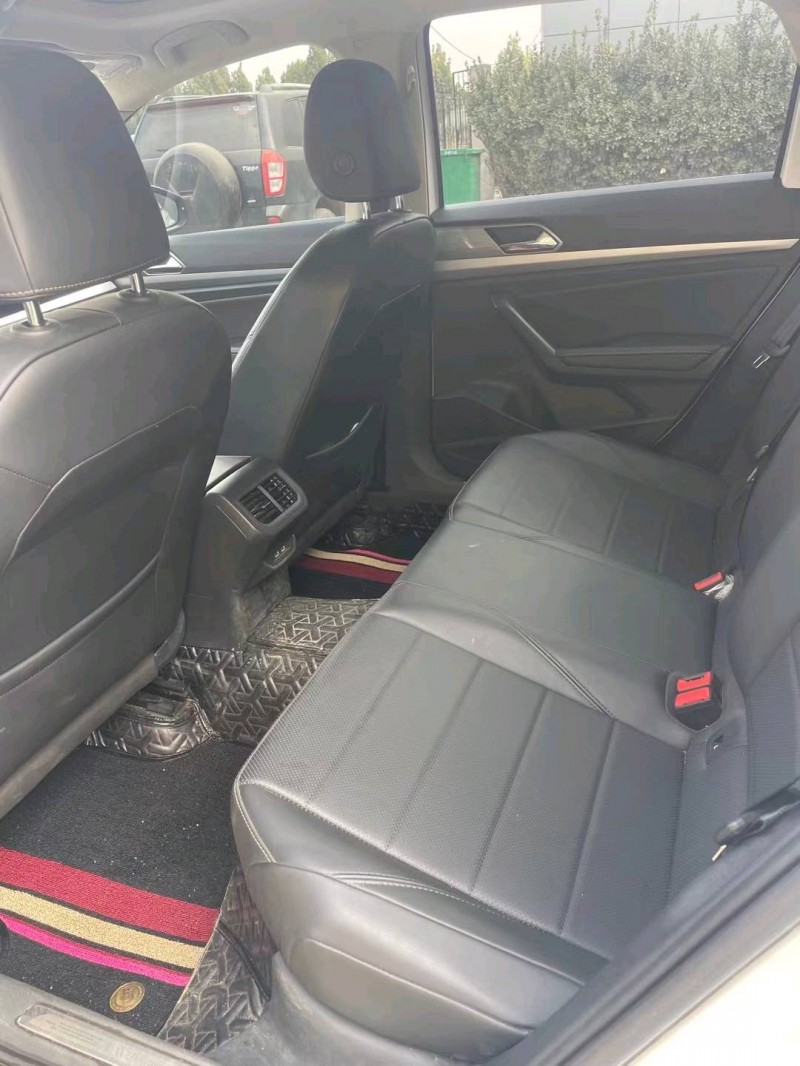 保定19年大众朗逸7