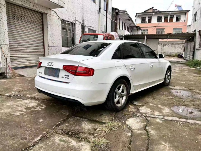 嘉兴14年奥迪A4L4