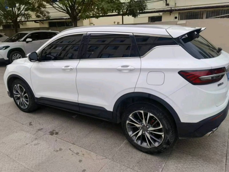 保定19年吉利缤越5