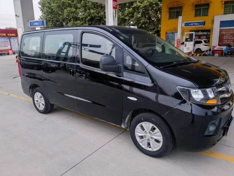 保定17年江淮瑞风M33