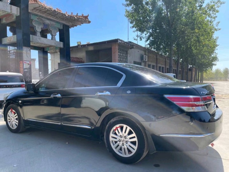 保定13年本田雅阁4